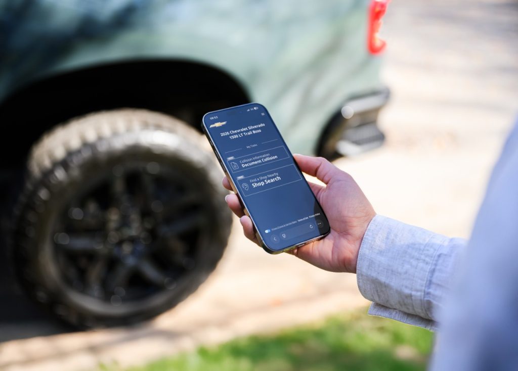 Navigating Post-Accident Stress with GM Collision Assistance at Eagleson Automotive 2