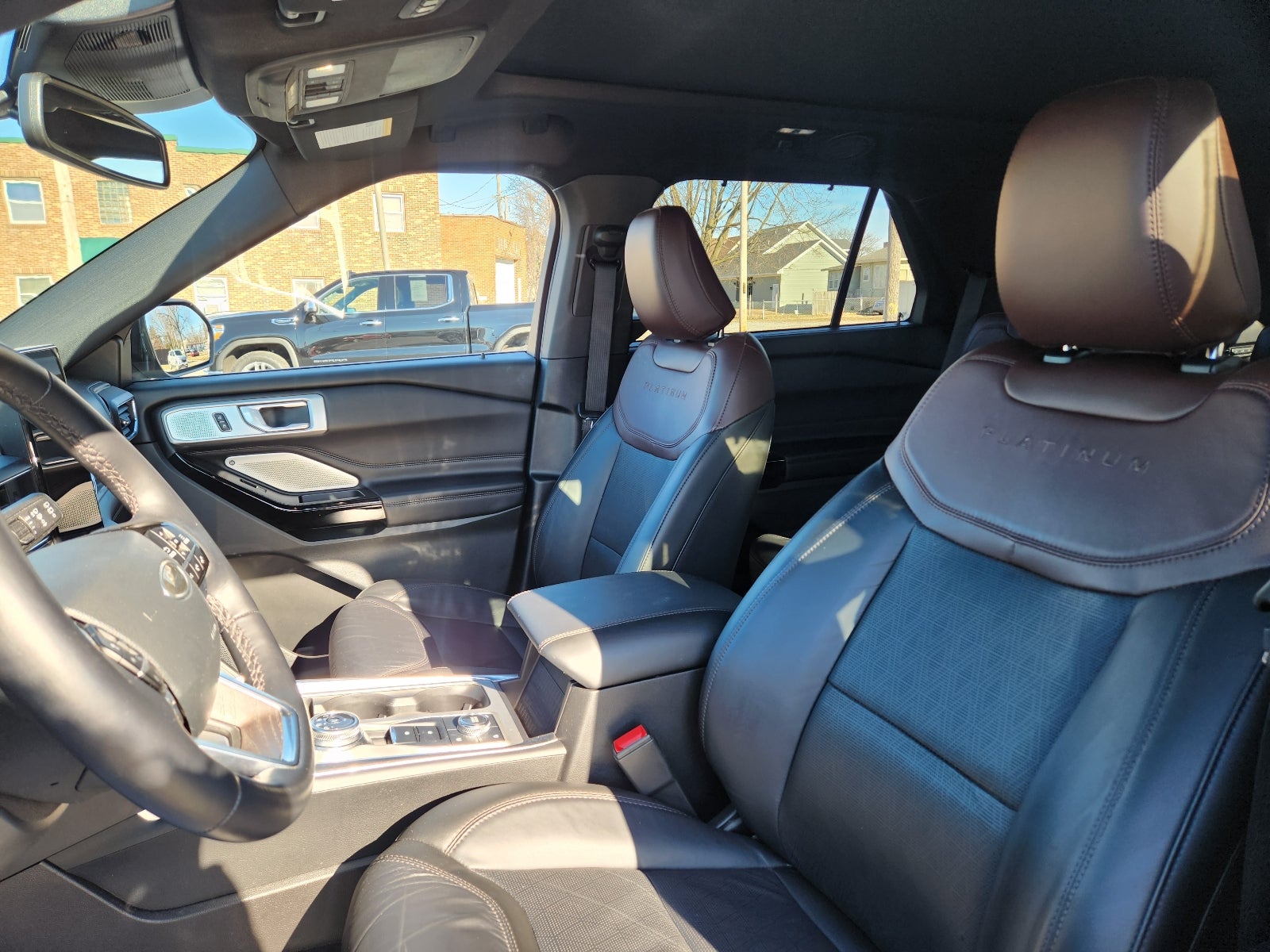 2022 Ford Explorer Platinum