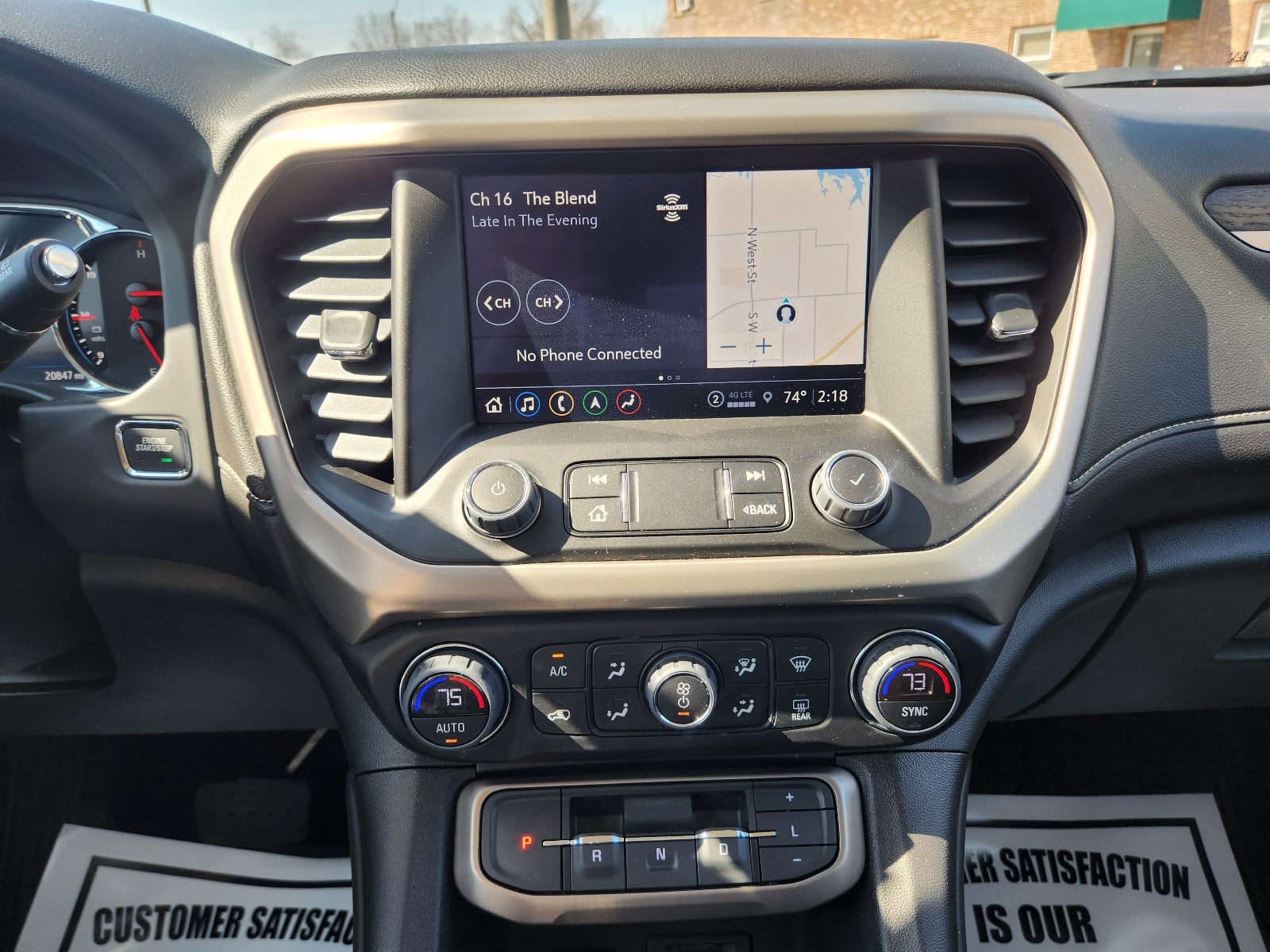 2023 GMC Acadia Denali