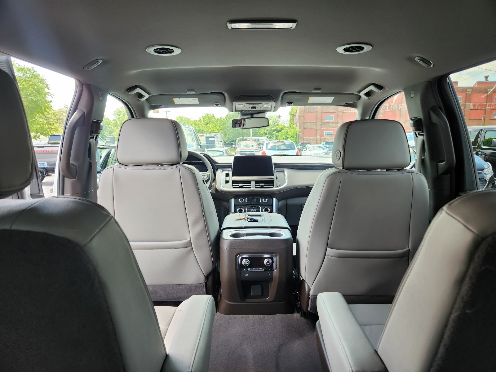 2024 GMC Yukon SLT