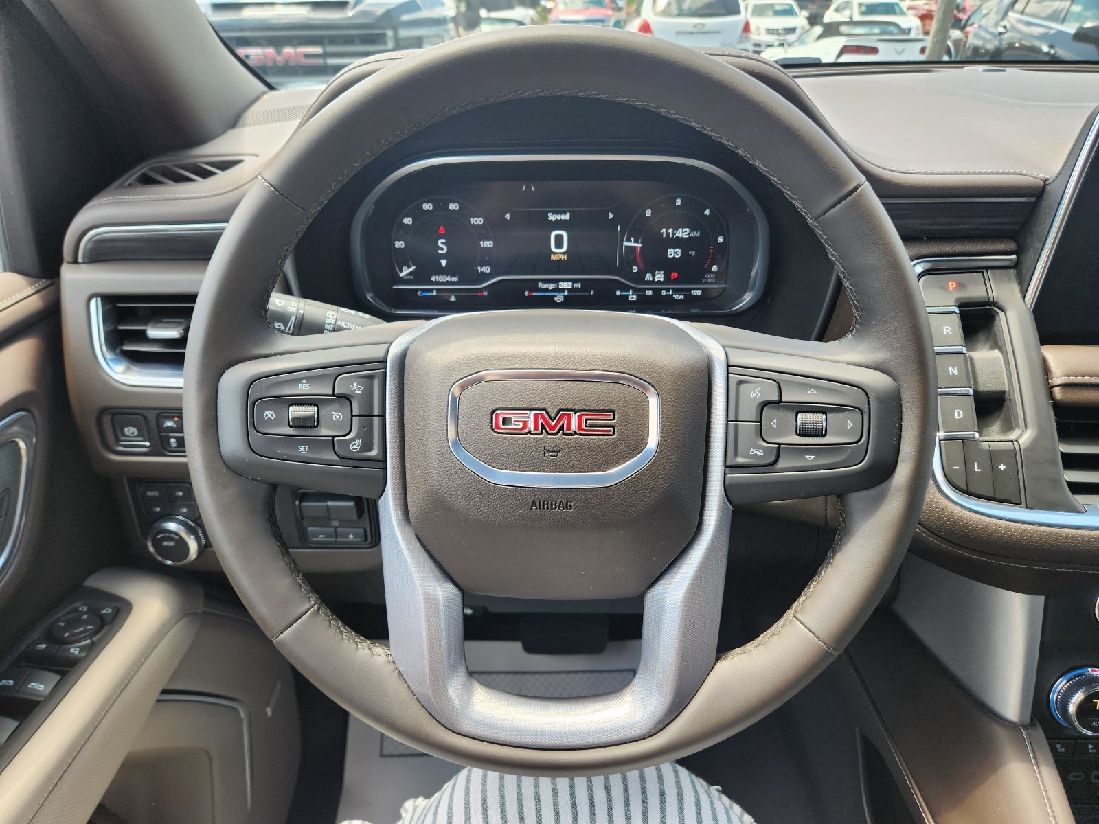 2024 GMC Yukon SLT
