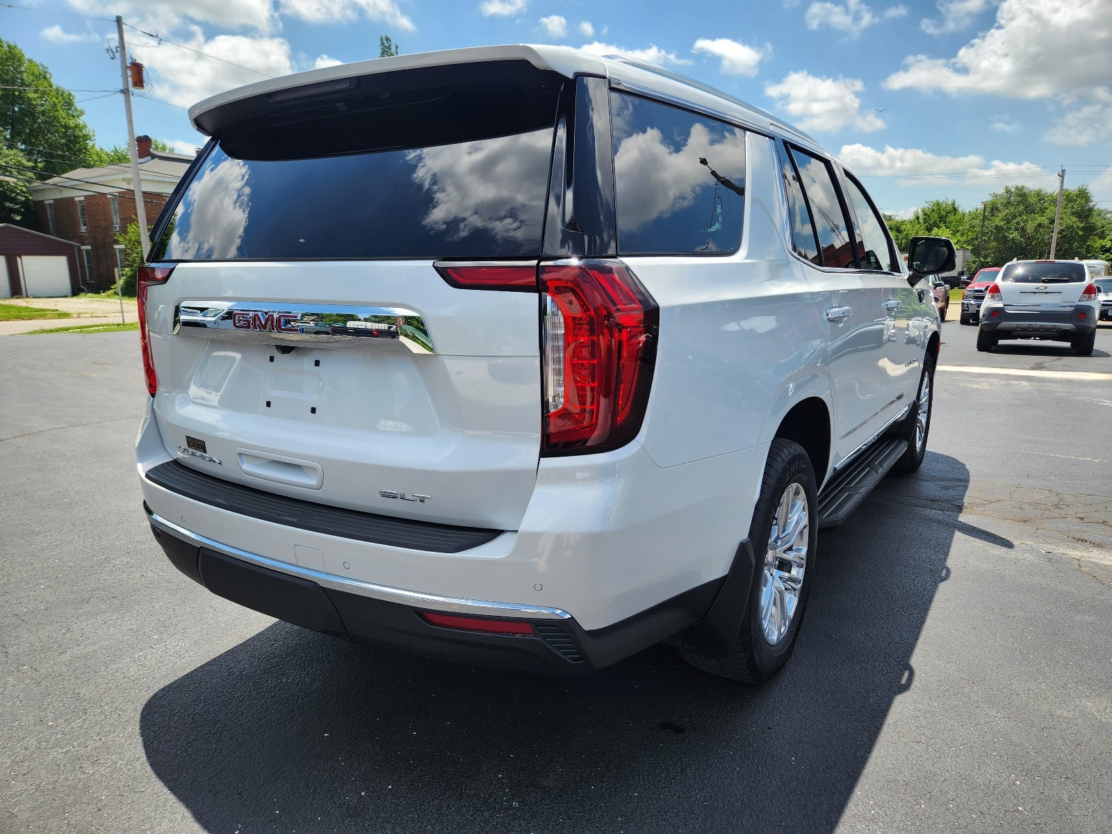 2024 GMC Yukon SLT