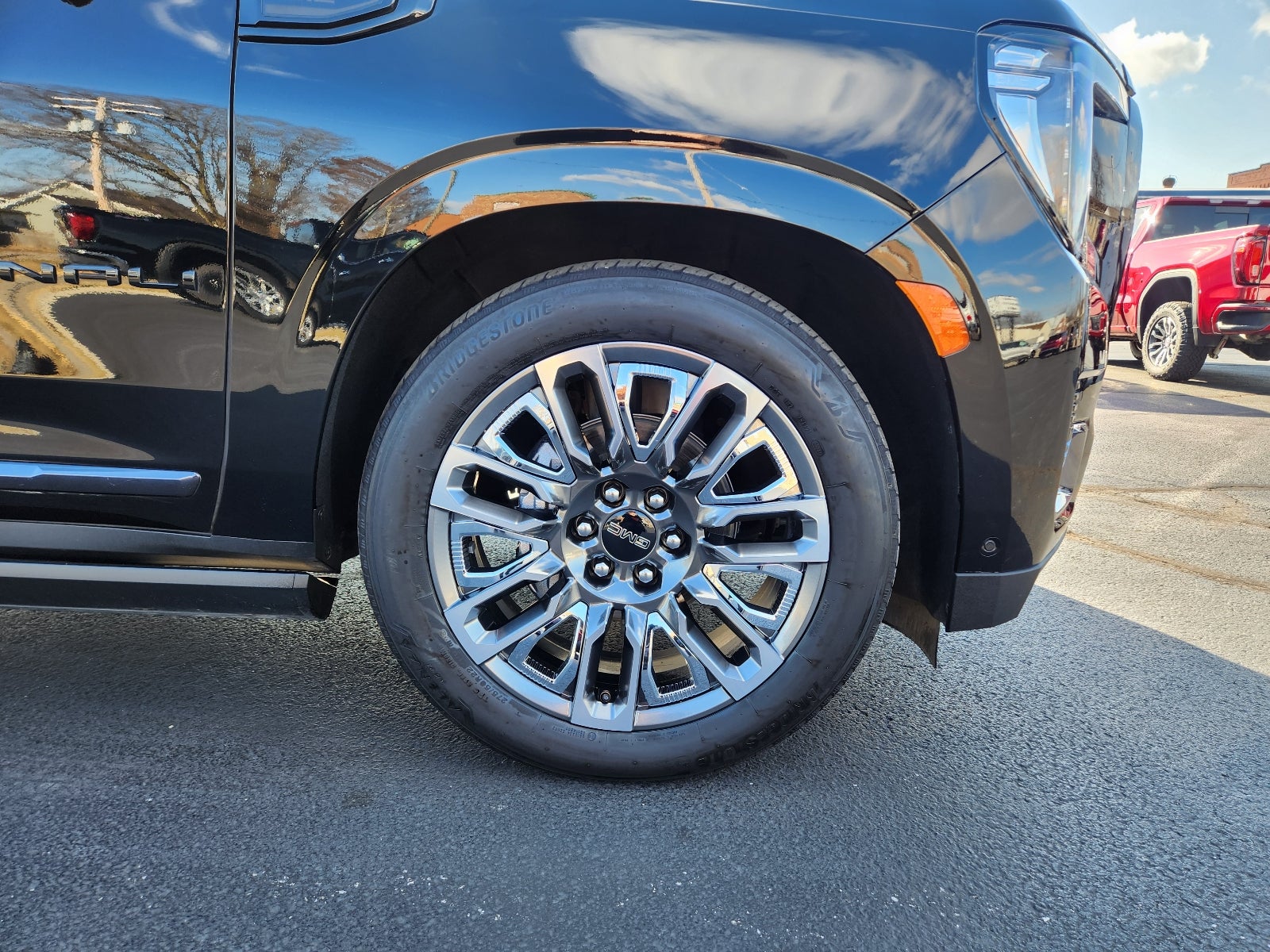 2023 GMC Yukon Denali Ultimate