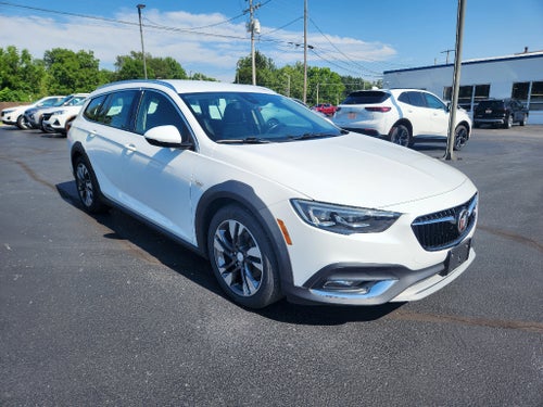 2018 Buick Regal TourX Essence