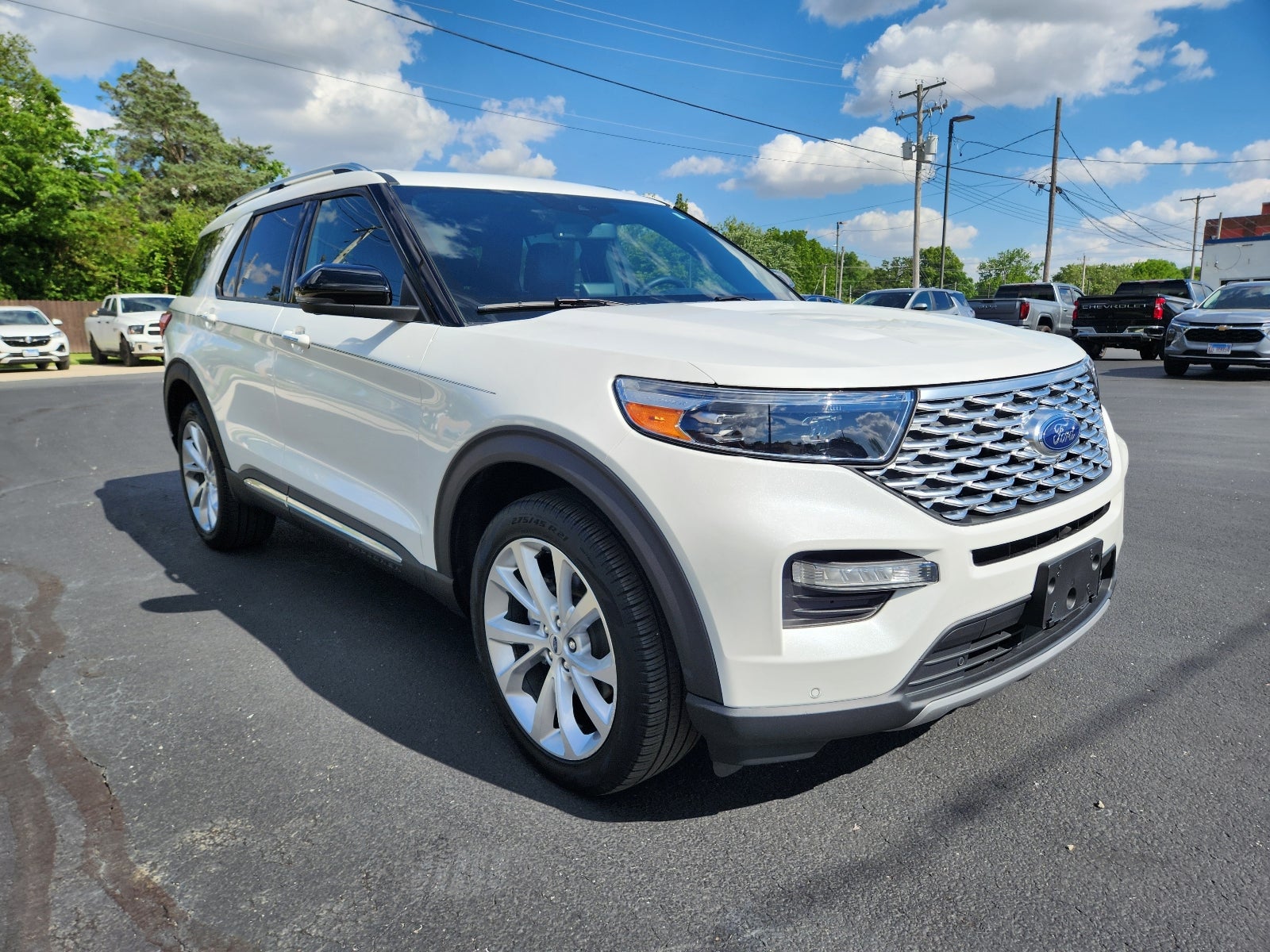 2022 Ford Explorer Platinum 4WD's photo