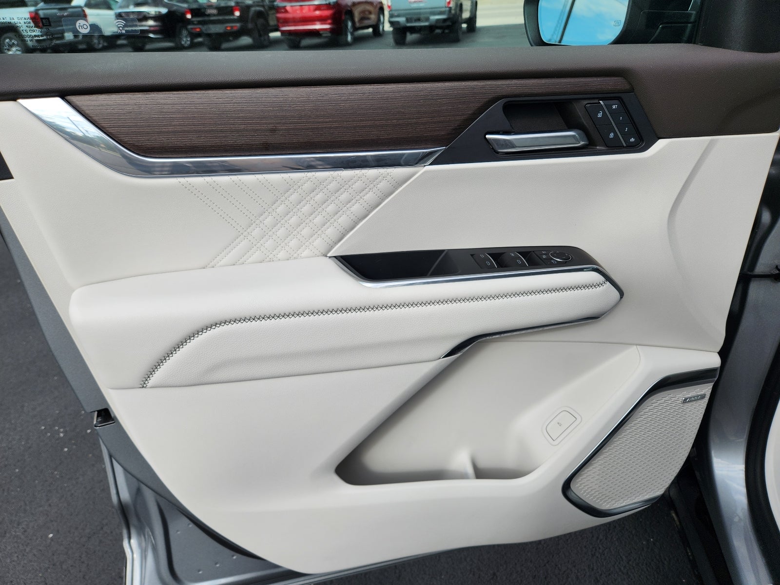 2024 GMC Acadia Denali