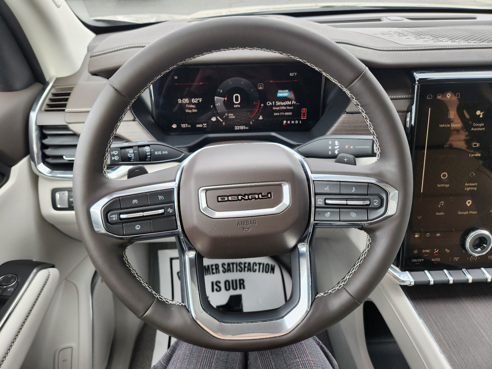 2024 GMC Acadia Denali