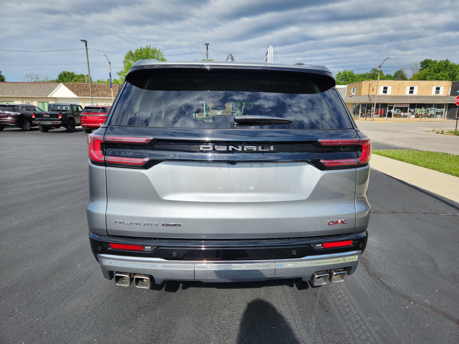 2024 GMC Acadia Denali