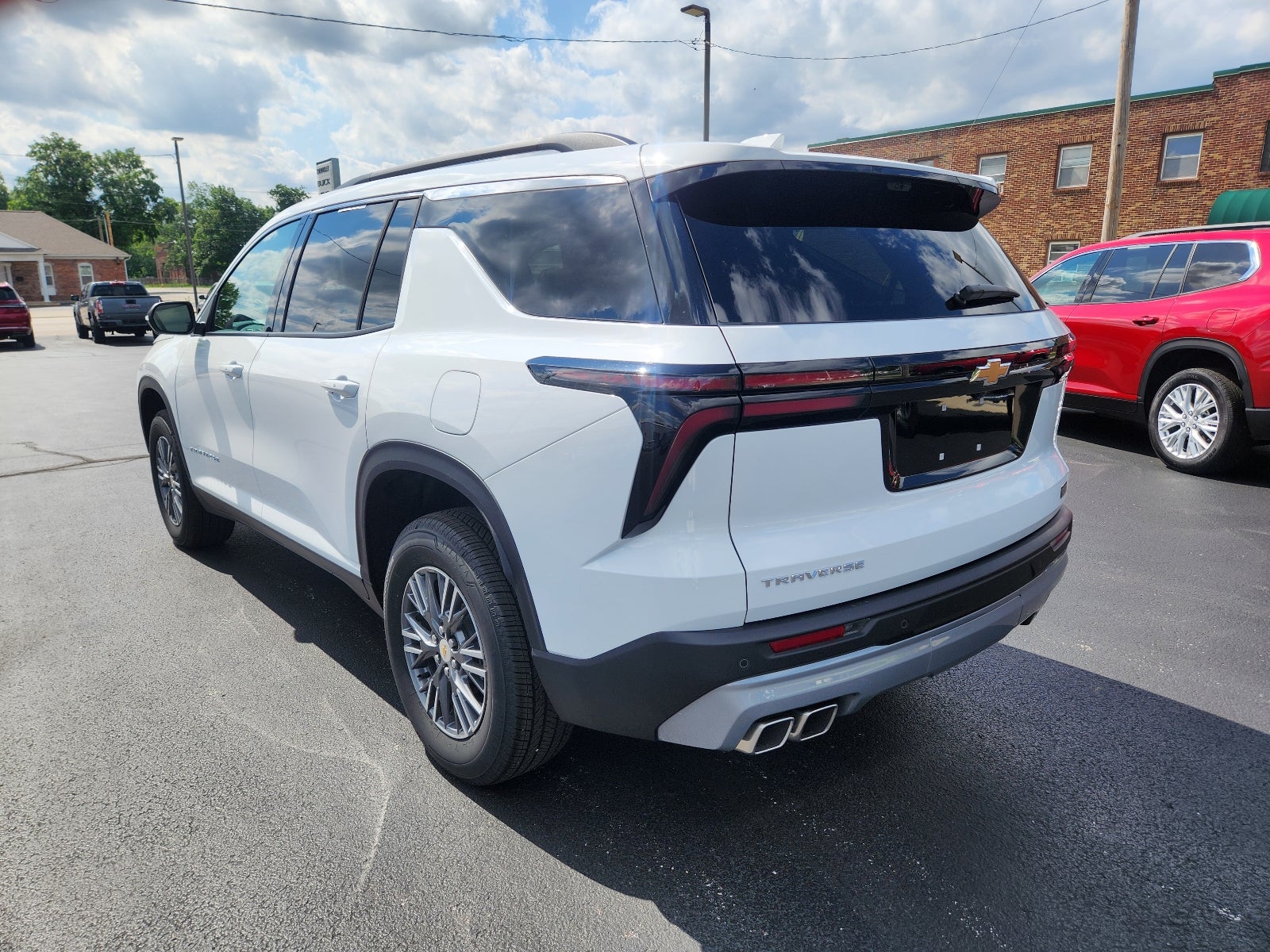 2026 Chevrolet Traverse LT